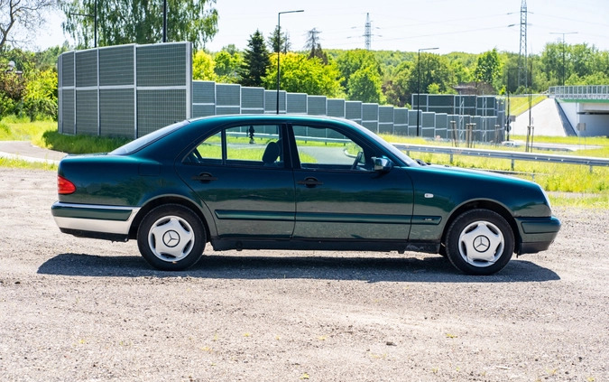 Mercedes-Benz Klasa E cena 6500 przebieg: 322000, rok produkcji 1998 z Poniec małe 631